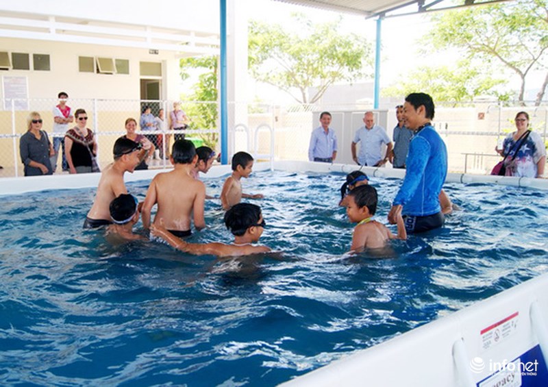 Đà Nẵng: Nghỉ hè 3 tháng, khai thác tối đa công suất dạy bơi cho học sinh Đà Nẵng: Nghỉ hè 3 tháng, khai thác tối đa công suất dạy bơi cho học sinh