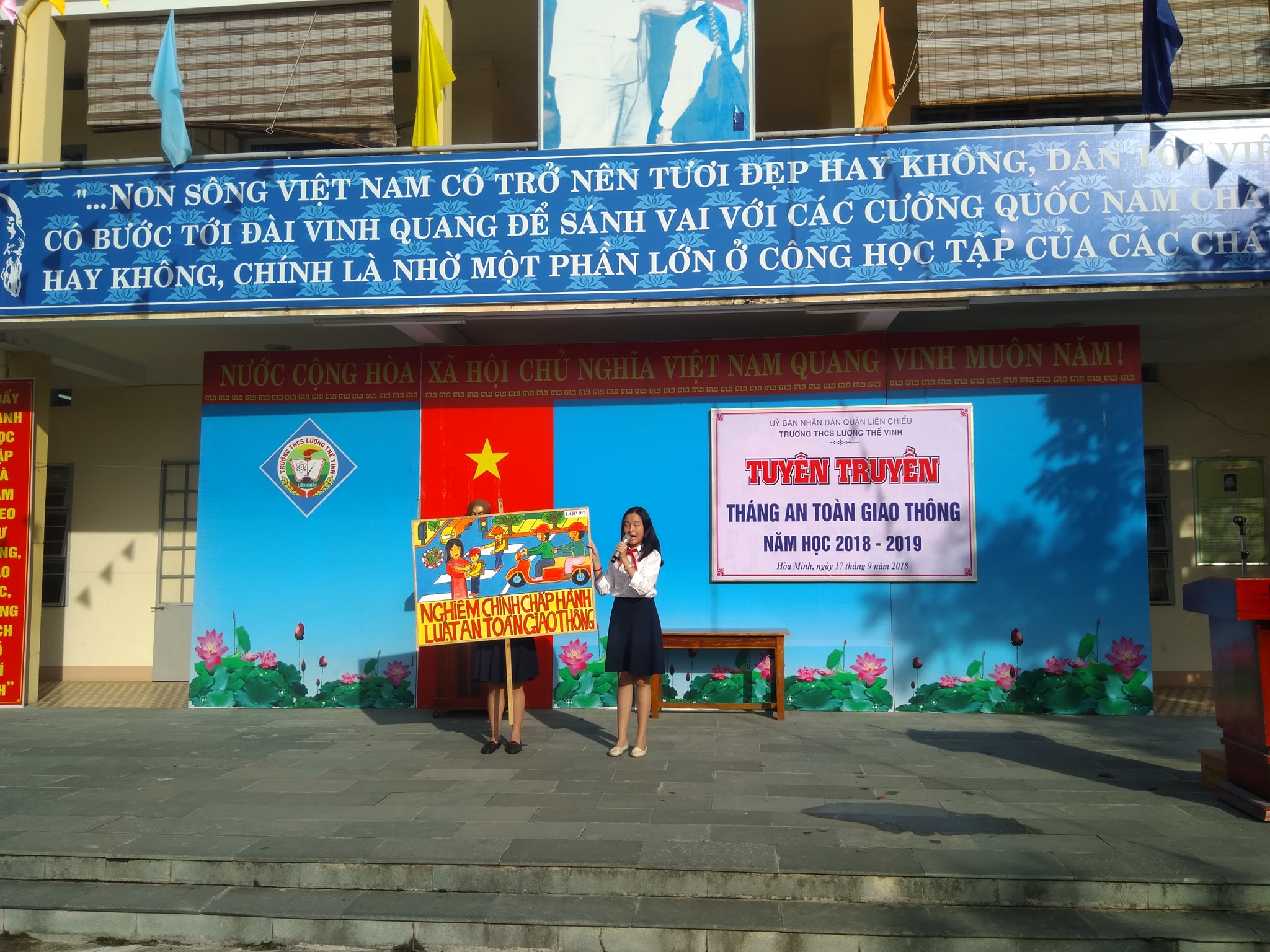 Trường THCS Lương Thế Vinh tổ chức buổi tuyên truyền “Tháng an toàn giao thông năm 2018”