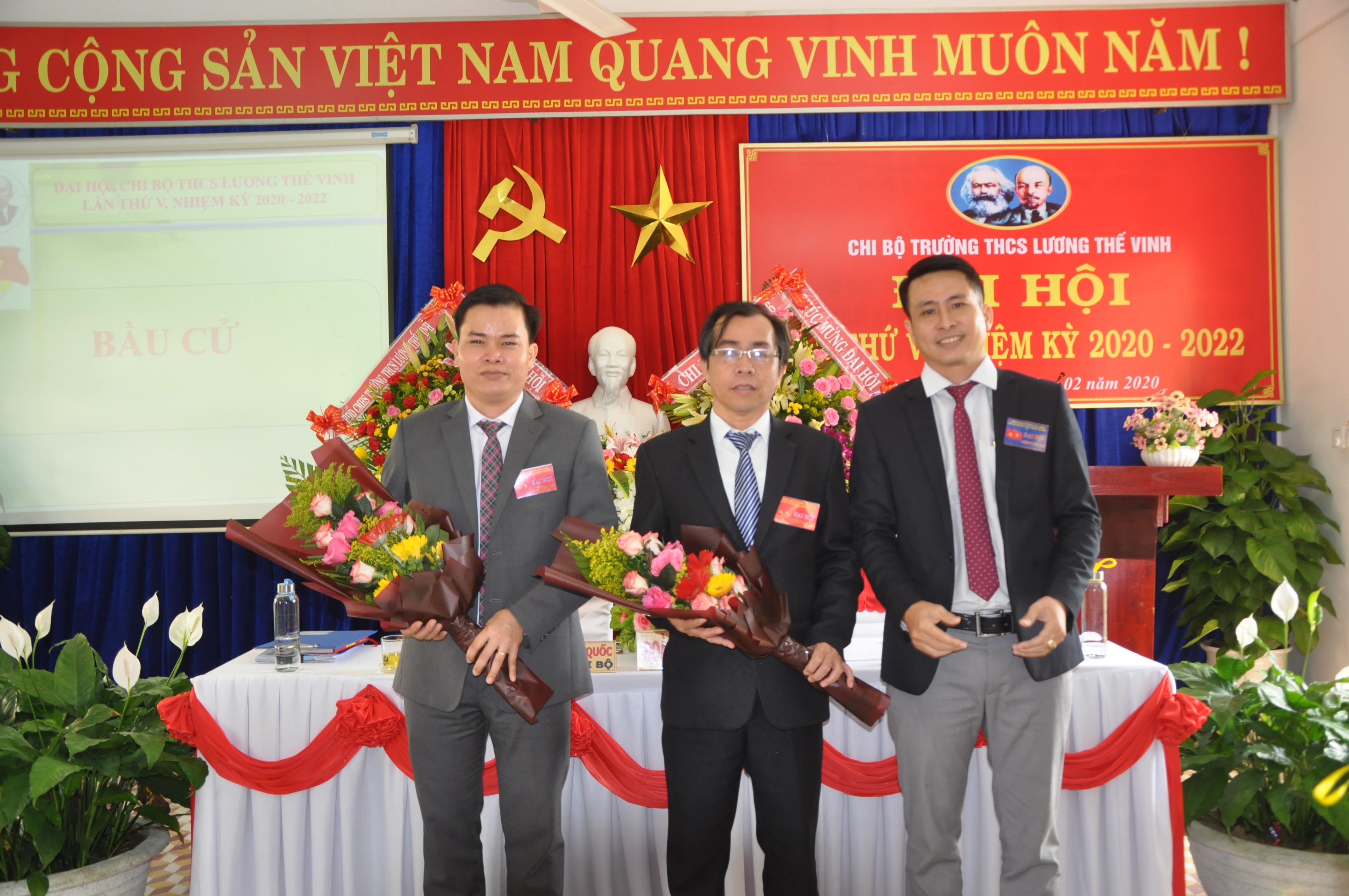 ĐẠI HỘI CHI BỘ TRƯỜNG THCS LƯƠNG THẾ VINH LẦN THỨ V, NHIỆM KỲ 2020-2022